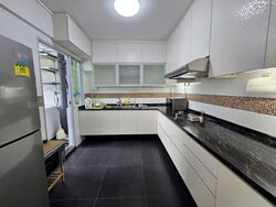 Blk 892 Tampines Avenue 8 (Tampines), HDB Executive #585615561